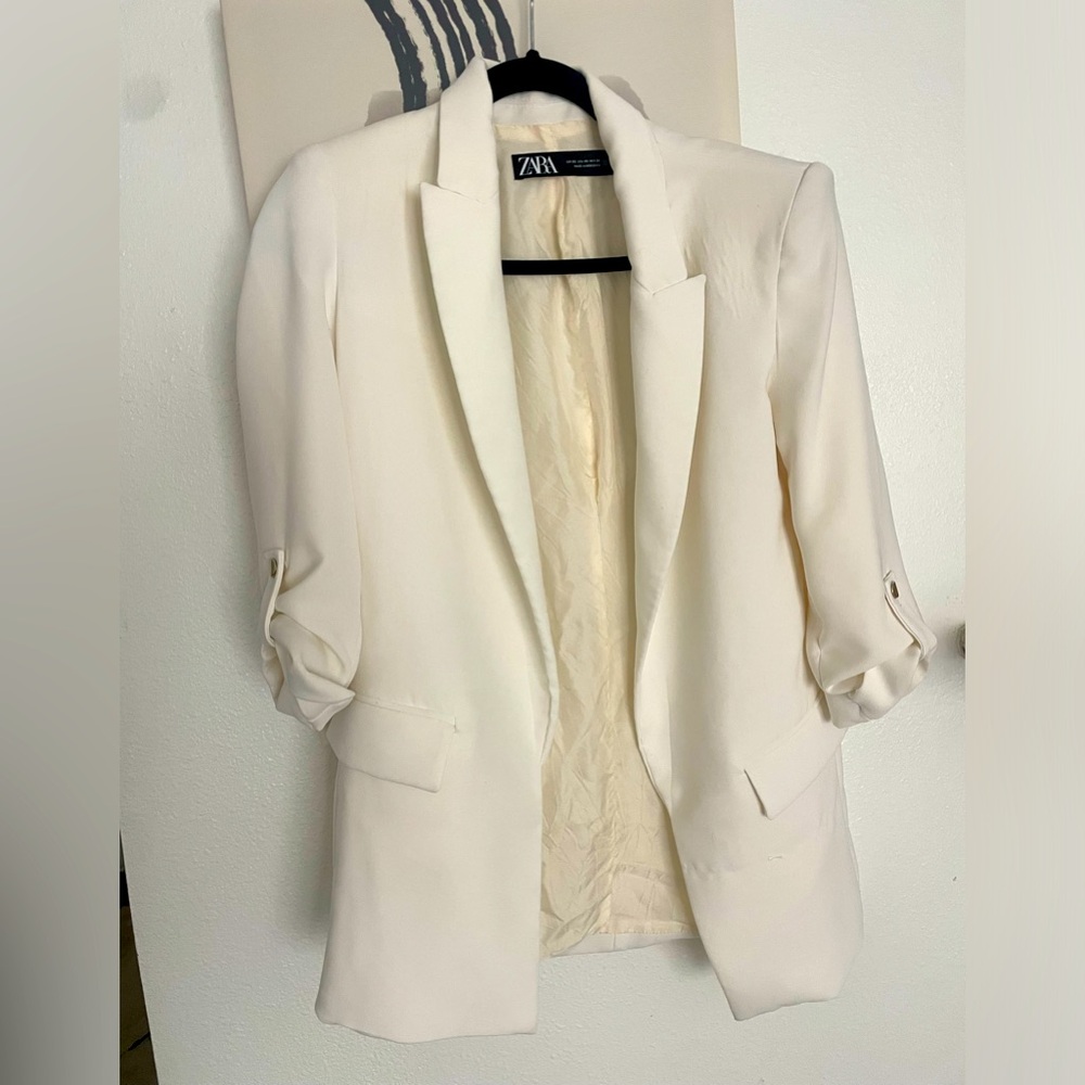 Zara White Blazer